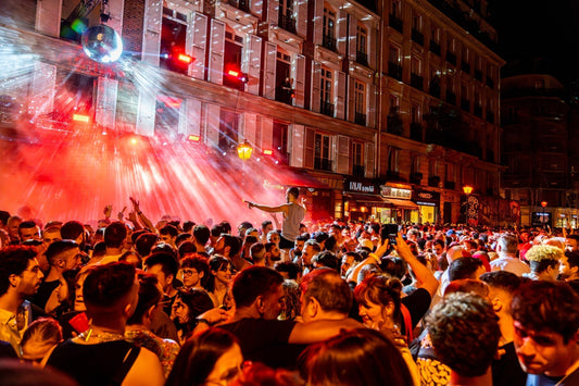 WHY PARIS FASHION WEEK IS THE PLACE TO BE FOR CREATIVES RIGHT NOW