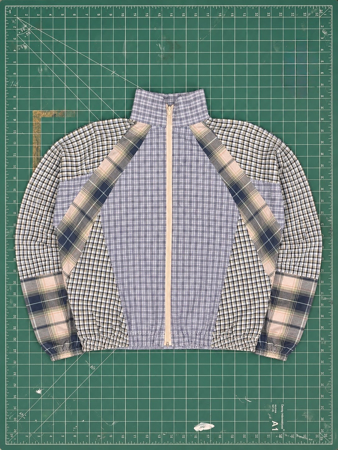 Hooli Windbreaker