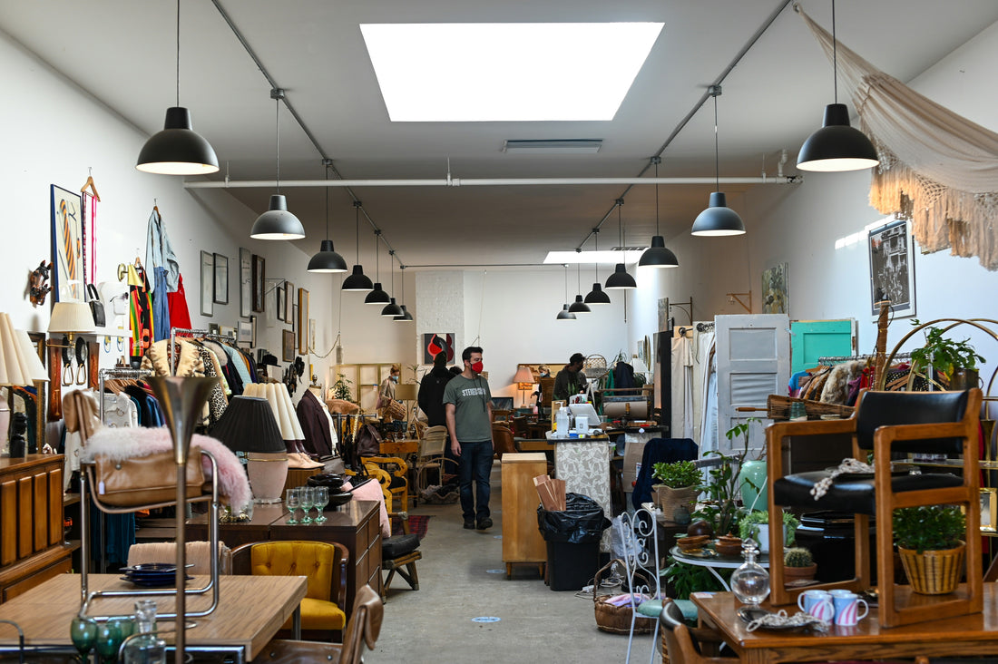 CAN THEY WORK IN TANDEM? SECOND-HAND APPS VS CHARITY SHOPS